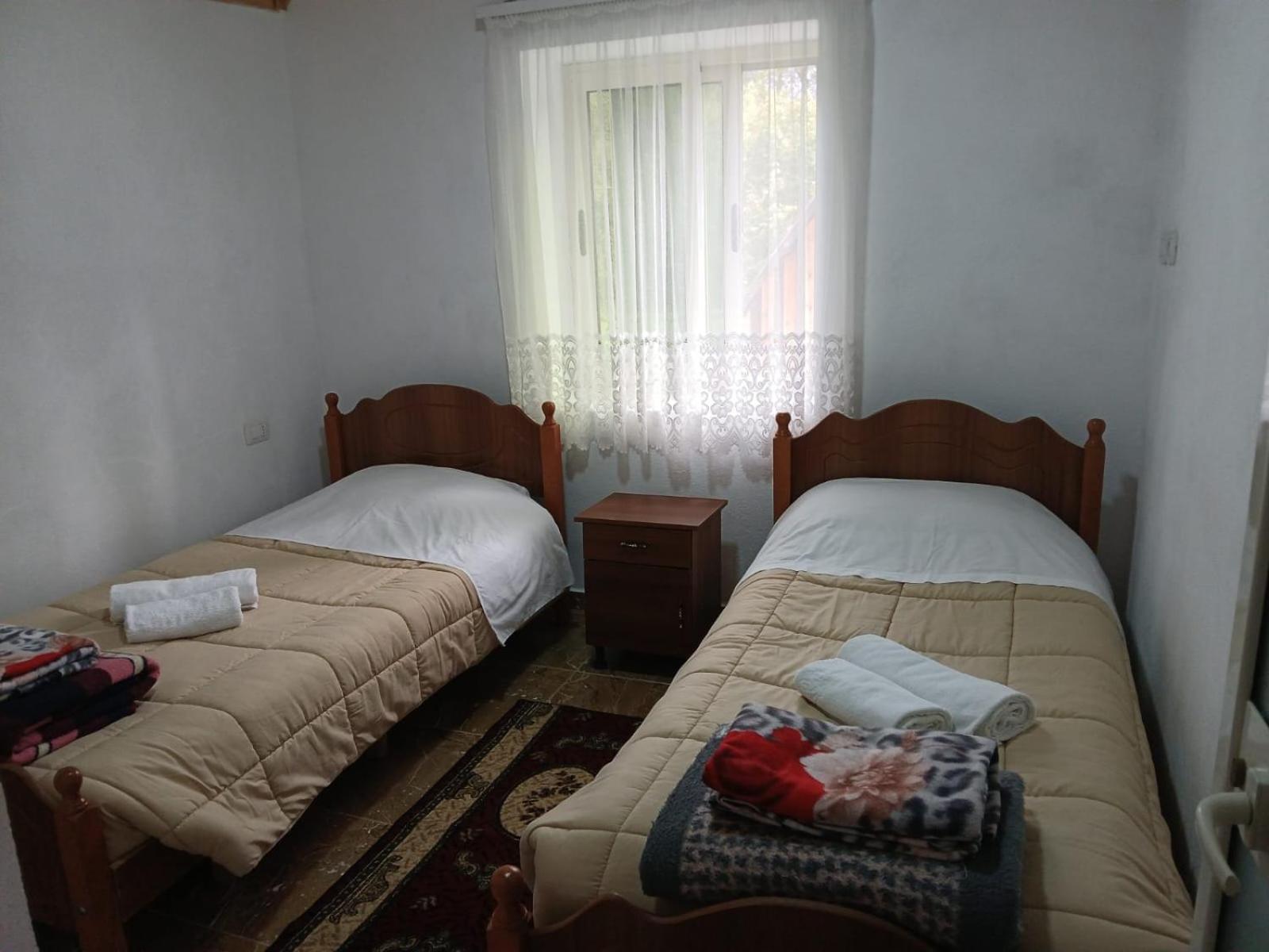 Bujtina Milani Bed & Breakfast Shkodër Exterior foto