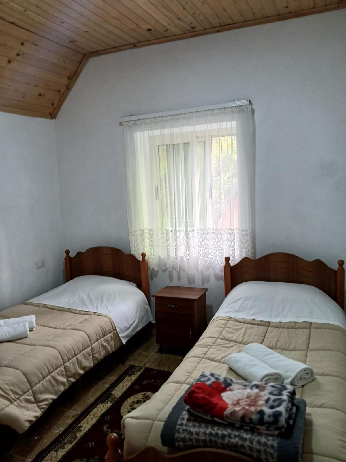 Bujtina Milani Bed & Breakfast Shkodër Exterior foto