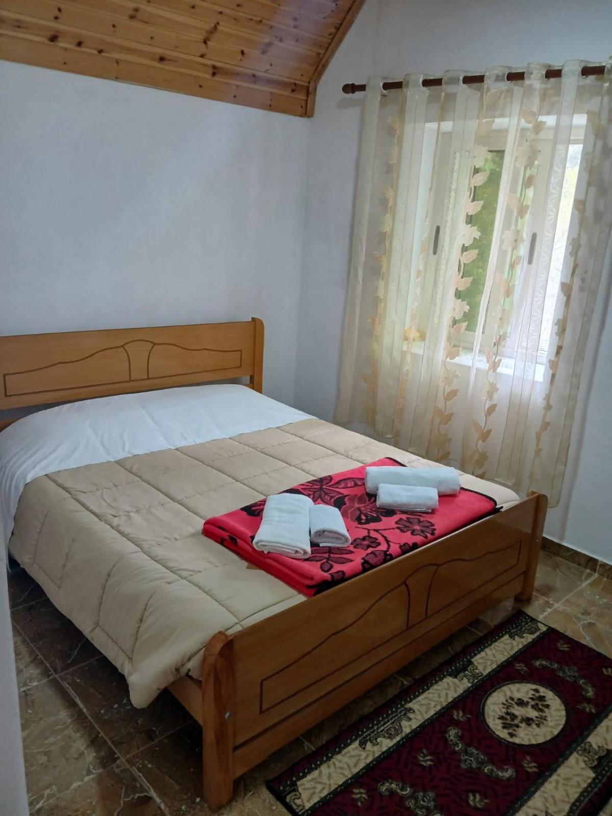 Bujtina Milani Bed & Breakfast Shkodër Exterior foto